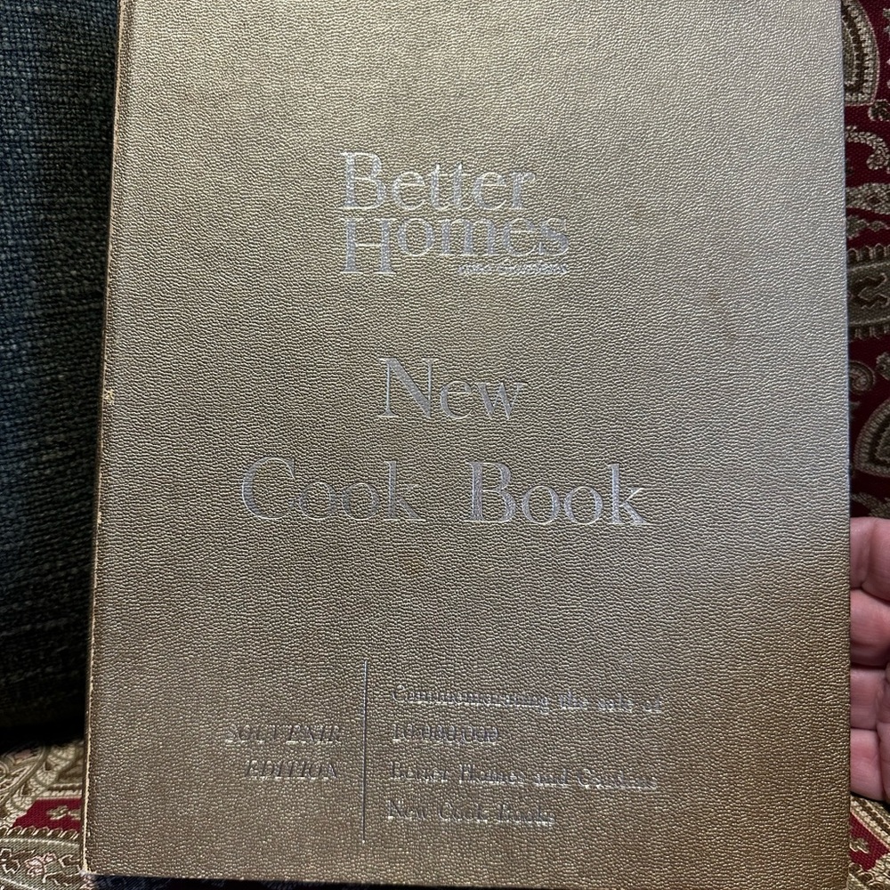 Better Homes and Gardens New Cookbook